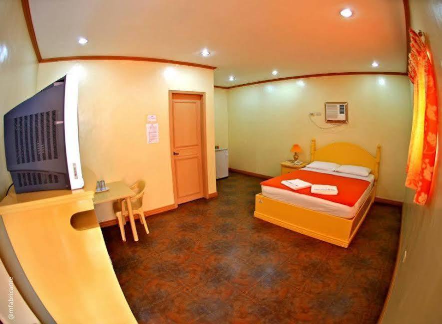 Subic Waterfront Resort And Hotel Exterior photo